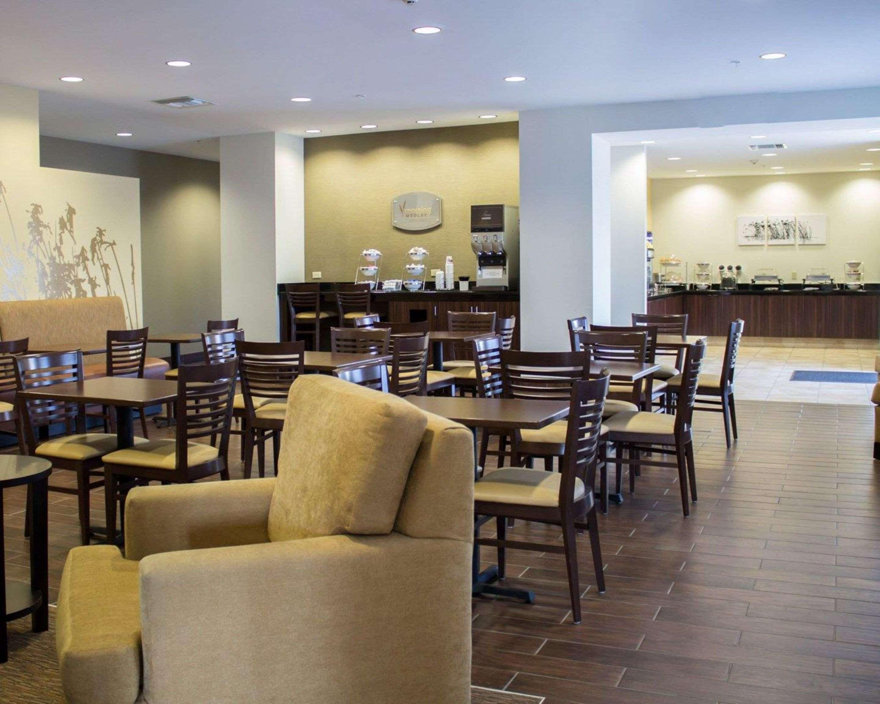 Sleep Inn & Suites Moundsville - Wheeling Ngoại thất bức ảnh